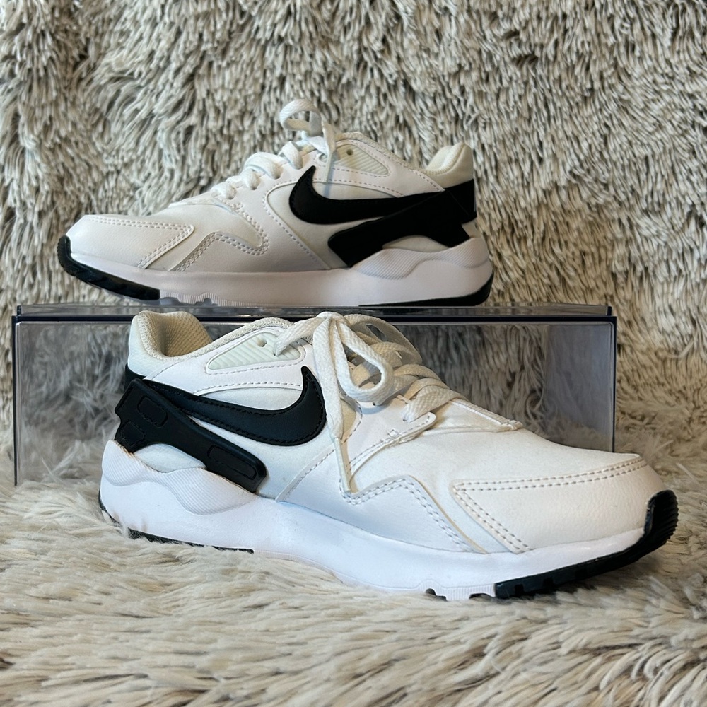 Nike LD‎ Victory Black White Sneakers Athletic Shoes Women’s size 6.5 NWOT